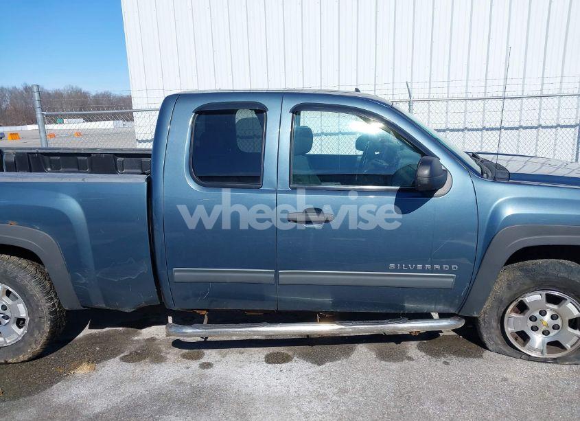 Photo 13 of 2013 Chevrolet Silverado 1500 LT (VIN 1GCRKSE75DZ253870)