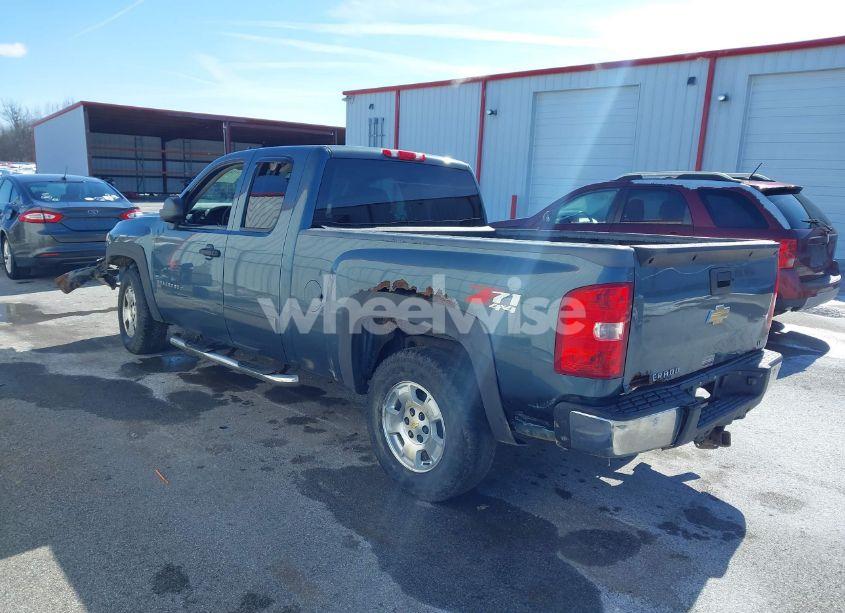 Photo 3 of 2013 Chevrolet Silverado 1500 LT (VIN 1GCRKSE75DZ253870)