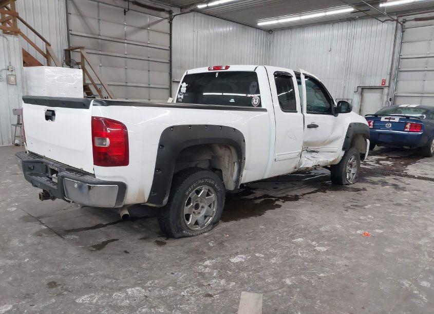 Photo 4 of 2013 Chevrolet Silverado 1500 LT (VIN 1GCRKSE75DZ256056)