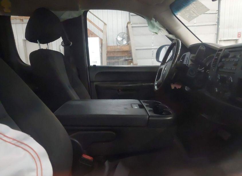 Photo 5 of 2013 Chevrolet Silverado 1500 LT (VIN 1GCRKSE75DZ256056)