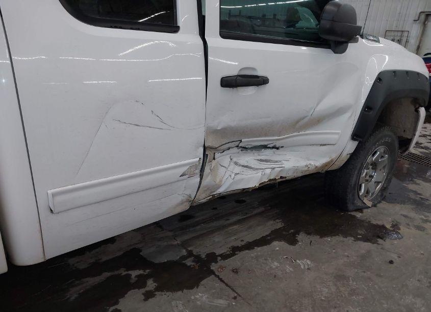 Photo 6 of 2013 Chevrolet Silverado 1500 LT (VIN 1GCRKSE75DZ256056)