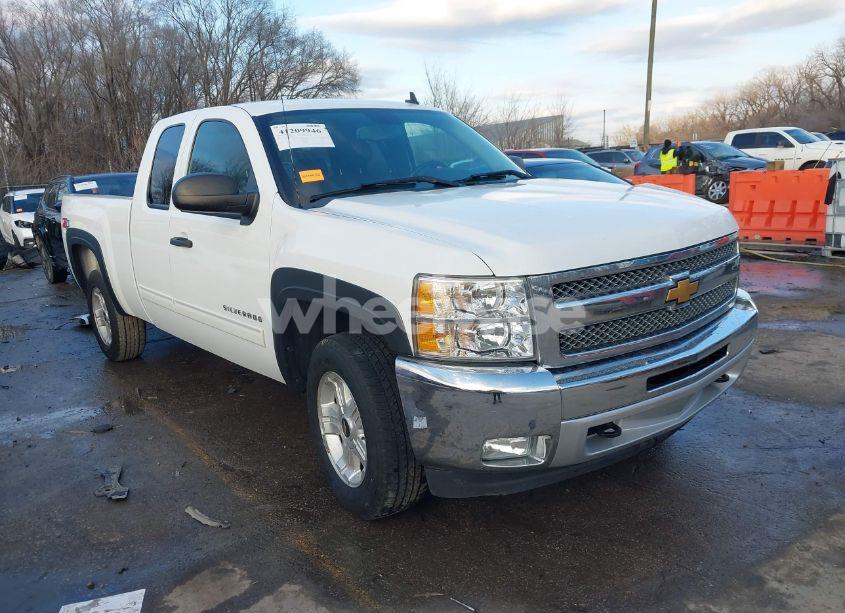 2013 Chevrolet Silverado 1500 LT (VIN 1GCRKSE75DZ340801) main photo