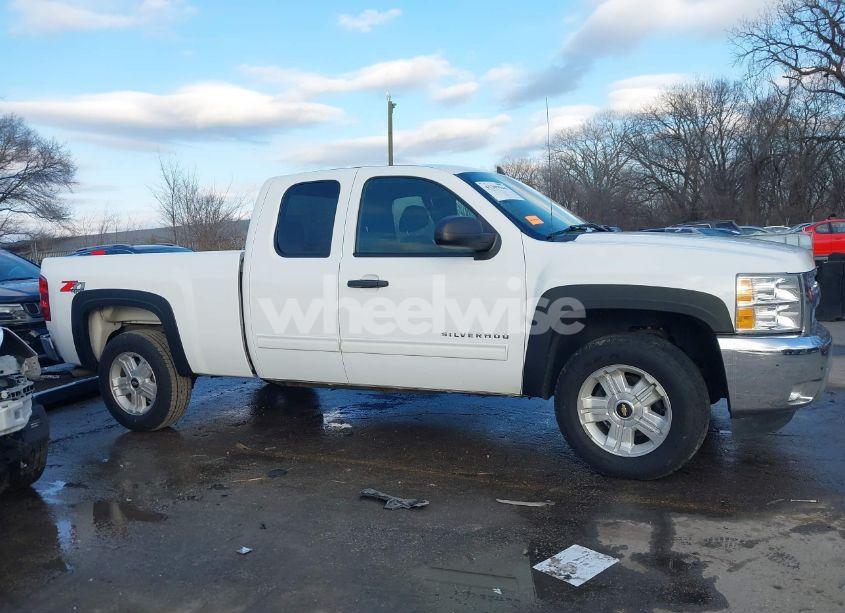 Photo 14 of 2013 Chevrolet Silverado 1500 LT (VIN 1GCRKSE75DZ340801)