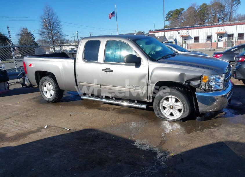 Photo 13 of 2013 Chevrolet Silverado 1500 LT (VIN 1GCRKSE75DZ372003)