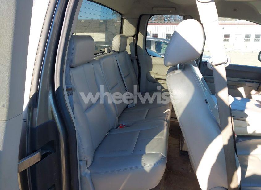 Photo 8 of 2013 Chevrolet Silverado 1500 LT (VIN 1GCRKSE75DZ372003)