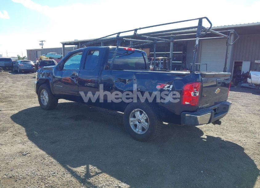 Photo 3 of 2013 Chevrolet Silverado 1500 LT (VIN 1GCRKSE75DZ412273)