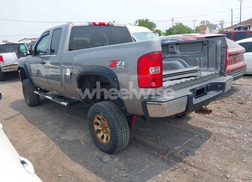 Photo 3 of 2012 Chevrolet Silverado 1500 LT (VIN 1GCRKSE76CZ231360)