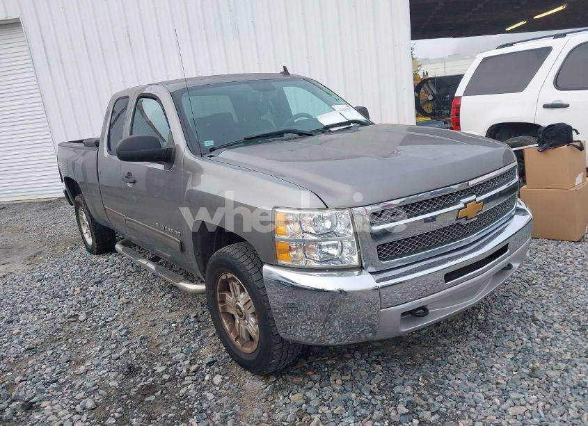 2013 Chevrolet Silverado 1500 LT (VIN 1GCRKSE76DZ119790) main photo
