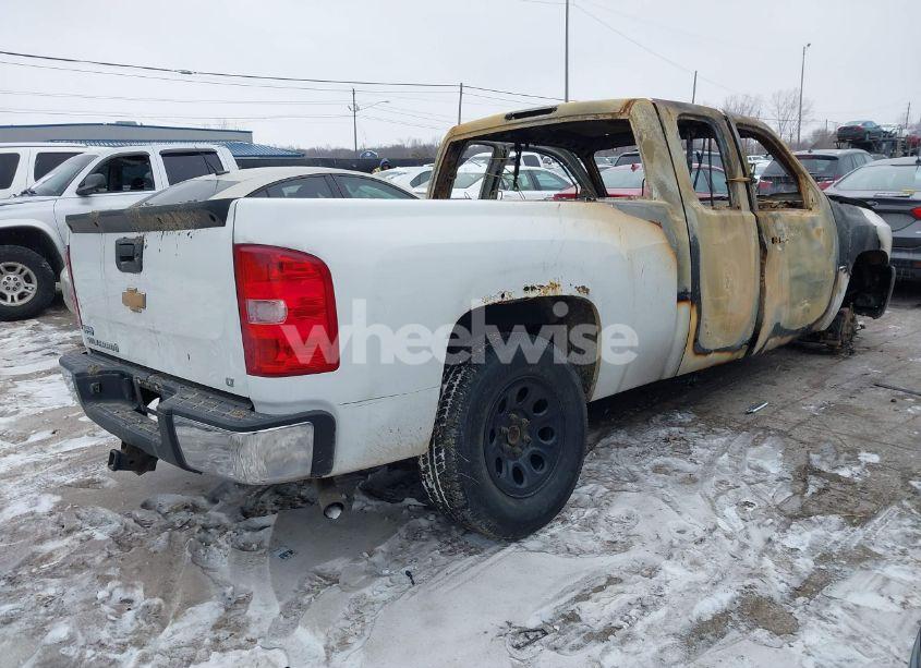 Photo 4 of 2013 Chevrolet Silverado 1500 LT (VIN 1GCRKSE76DZ123354)