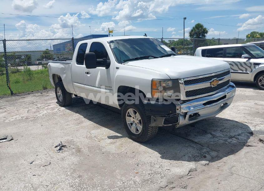 2013 Chevrolet Silverado 1500 LT (VIN 1GCRKSE76DZ168195) main photo
