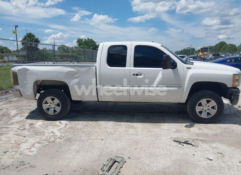Photo 13 of 2013 Chevrolet Silverado 1500 LT (VIN 1GCRKSE76DZ168195)