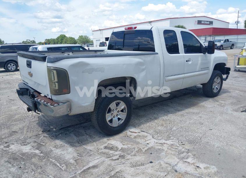 Photo 4 of 2013 Chevrolet Silverado 1500 LT (VIN 1GCRKSE76DZ168195)