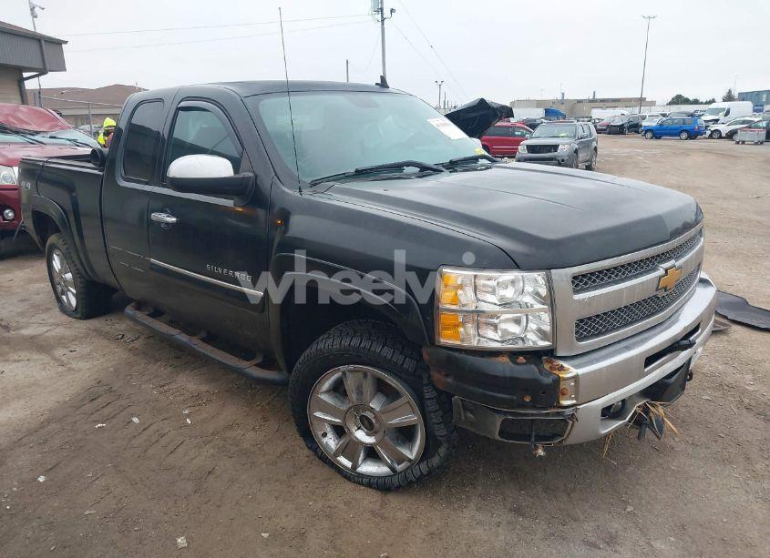 2013 Chevrolet Silverado 1500 LT (VIN 1GCRKSE76DZ192447) main photo