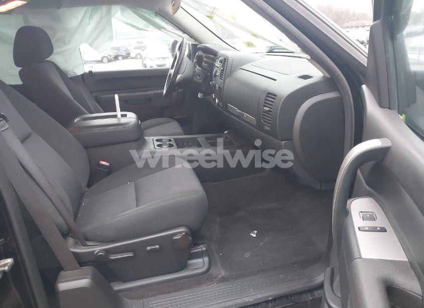 Photo 5 of 2013 Chevrolet Silverado 1500 LT (VIN 1GCRKSE76DZ192447)