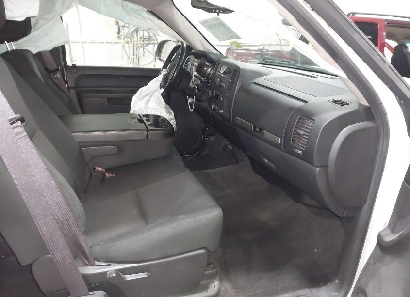 Photo 5 of 2013 Chevrolet Silverado 1500 LT (VIN 1GCRKSE76DZ207397)