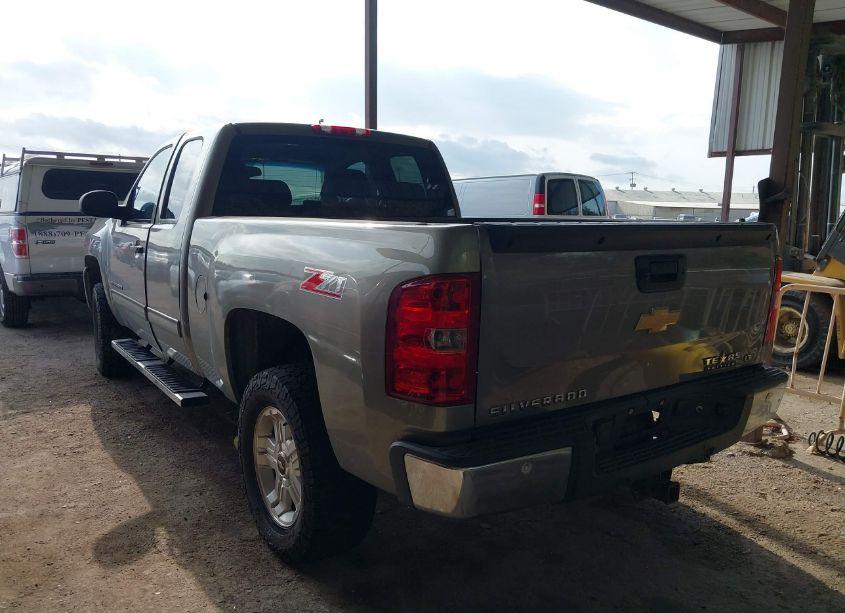 Photo 3 of 2013 Chevrolet Silverado 1500 LT (VIN 1GCRKSE76DZ268667)
