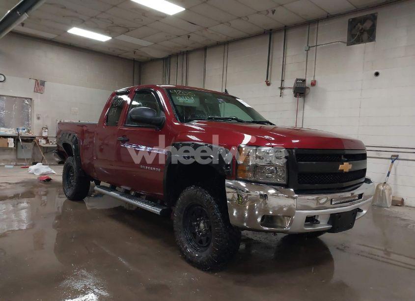 2013 Chevrolet Silverado 1500 LT (VIN 1GCRKSE76DZ273139) main photo
