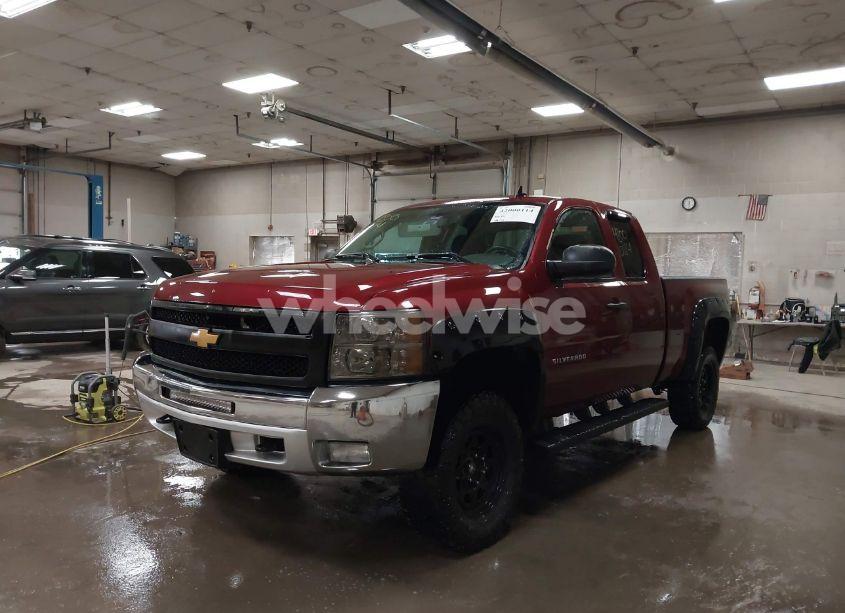 Photo 2 of 2013 Chevrolet Silverado 1500 LT (VIN 1GCRKSE76DZ273139)