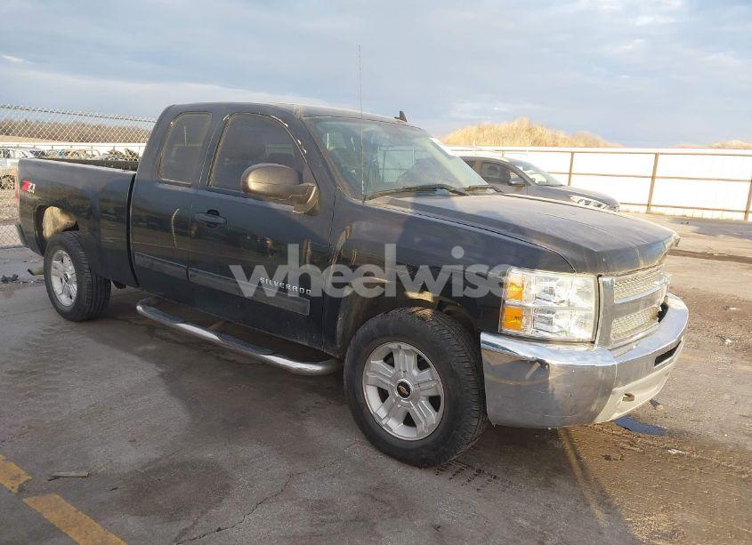 2013 Chevrolet Silverado 1500 LT (VIN 1GCRKSE76DZ305443) main photo