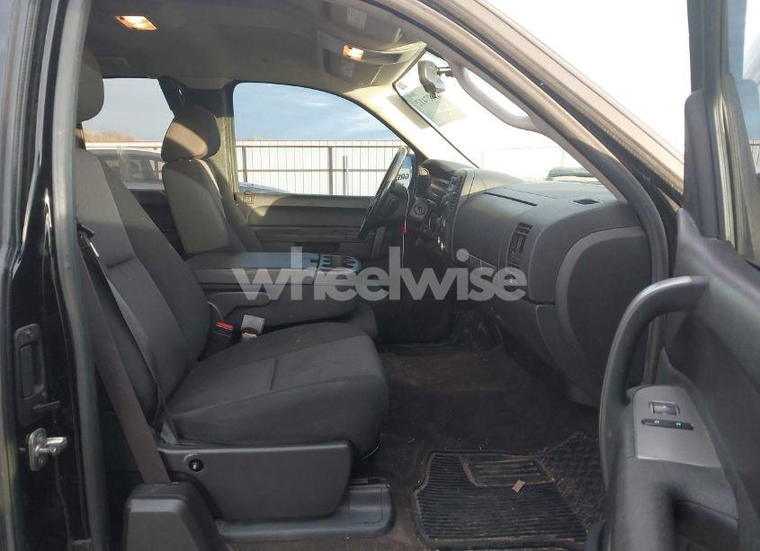 Photo 5 of 2013 Chevrolet Silverado 1500 LT (VIN 1GCRKSE76DZ305443)