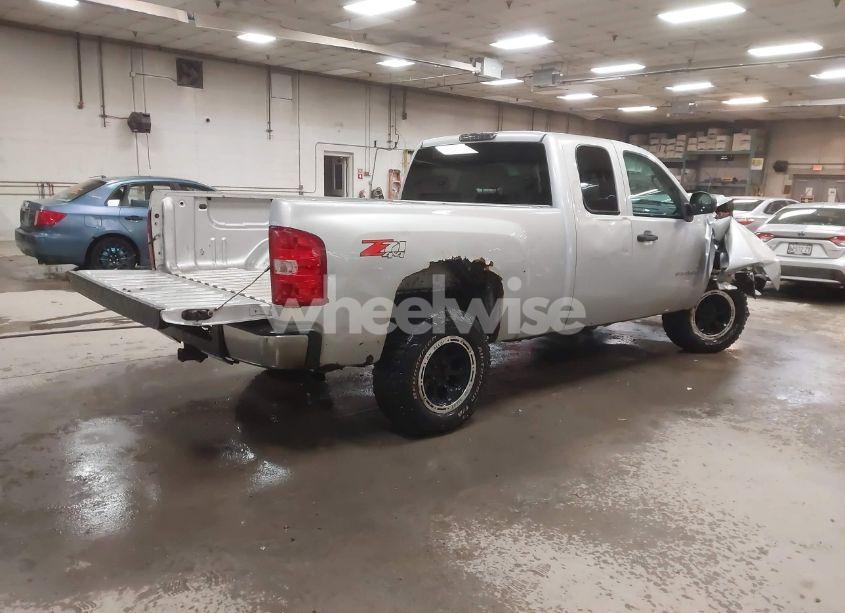 Photo 4 of 2013 Chevrolet Silverado 1500 LT (VIN 1GCRKSE76DZ361186)