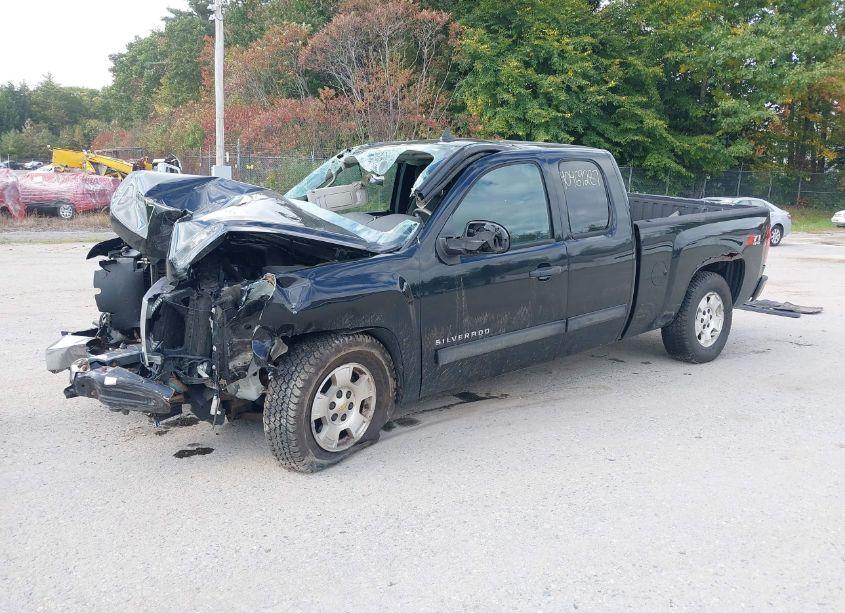 Photo 2 of 2013 Chevrolet Silverado 1500 LT (VIN 1GCRKSE76DZ401718)