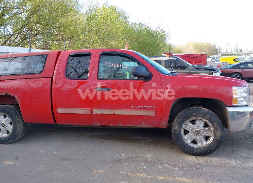 Photo 13 of 2013 Chevrolet Silverado 1500 LT (VIN 1GCRKSE76DZ415215)