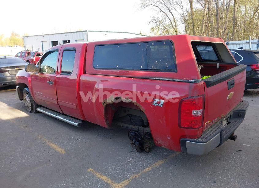 Photo 3 of 2013 Chevrolet Silverado 1500 LT (VIN 1GCRKSE76DZ415215)
