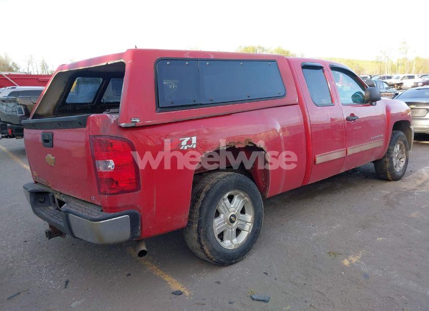 Photo 4 of 2013 Chevrolet Silverado 1500 LT (VIN 1GCRKSE76DZ415215)
