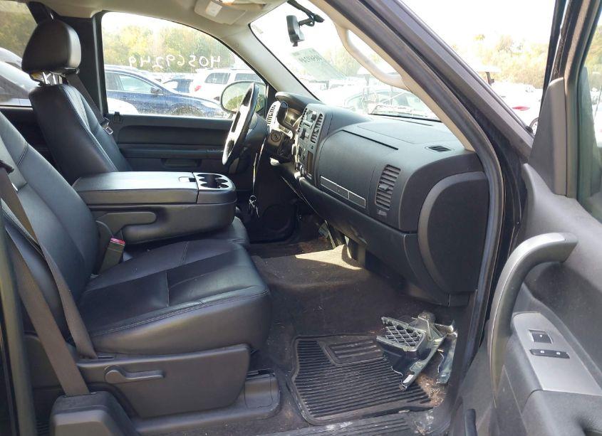 Photo 5 of 2012 Chevrolet Silverado 1500 LT (VIN 1GCRKSE77CZ264660)