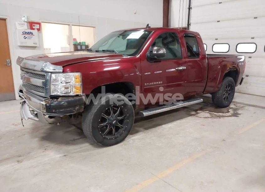 Photo 2 of 2013 Chevrolet Silverado 1500 LT (VIN 1GCRKSE77DZ168903)