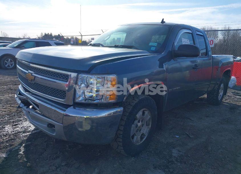 Photo 2 of 2013 Chevrolet Silverado 1500 LT (VIN 1GCRKSE77DZ359169)
