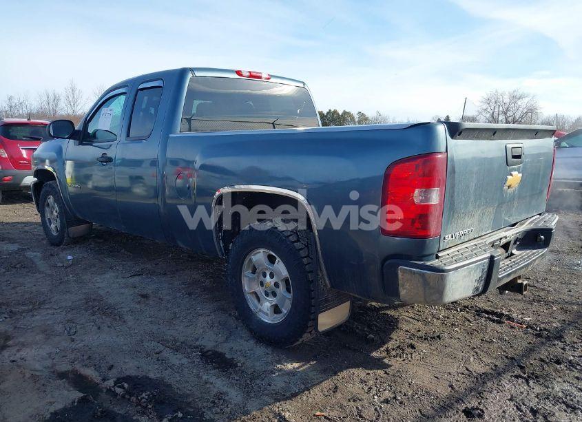 Photo 3 of 2013 Chevrolet Silverado 1500 LT (VIN 1GCRKSE77DZ359169)