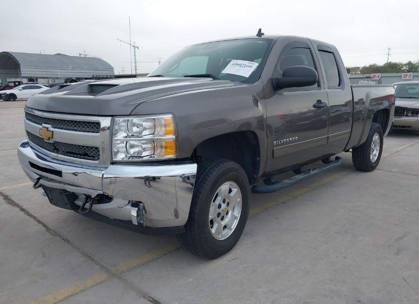 Photo 2 of 2013 Chevrolet Silverado 1500 LT (VIN 1GCRKSE78DZ189646)