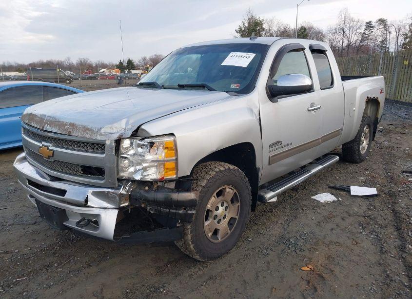 Photo 2 of 2013 Chevrolet Silverado 1500 LT (VIN 1GCRKSE78DZ233421)
