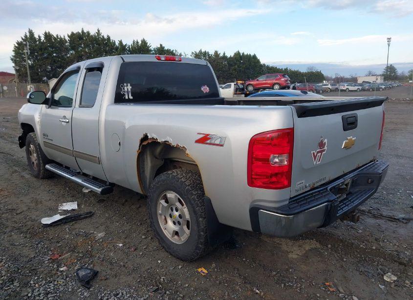 Photo 3 of 2013 Chevrolet Silverado 1500 LT (VIN 1GCRKSE78DZ233421)