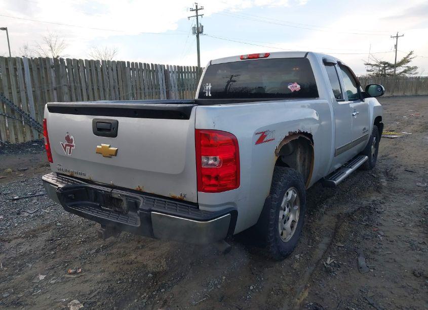 Photo 4 of 2013 Chevrolet Silverado 1500 LT (VIN 1GCRKSE78DZ233421)