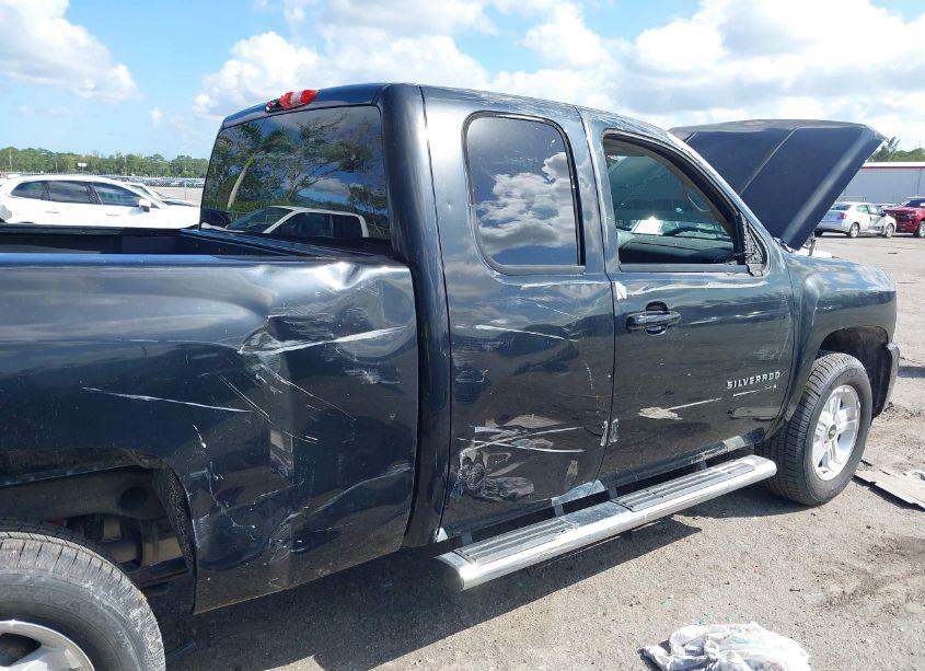 Photo 6 of 2013 Chevrolet Silverado 1500 LT (VIN 1GCRKSE78DZ245861)