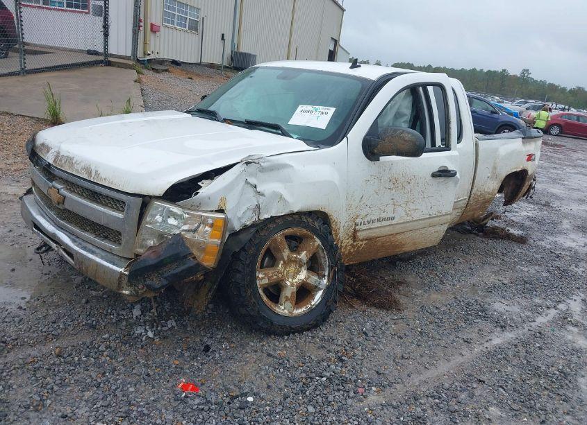 Photo 2 of 2013 Chevrolet Silverado 1500 LT (VIN 1GCRKSE78DZ247092)