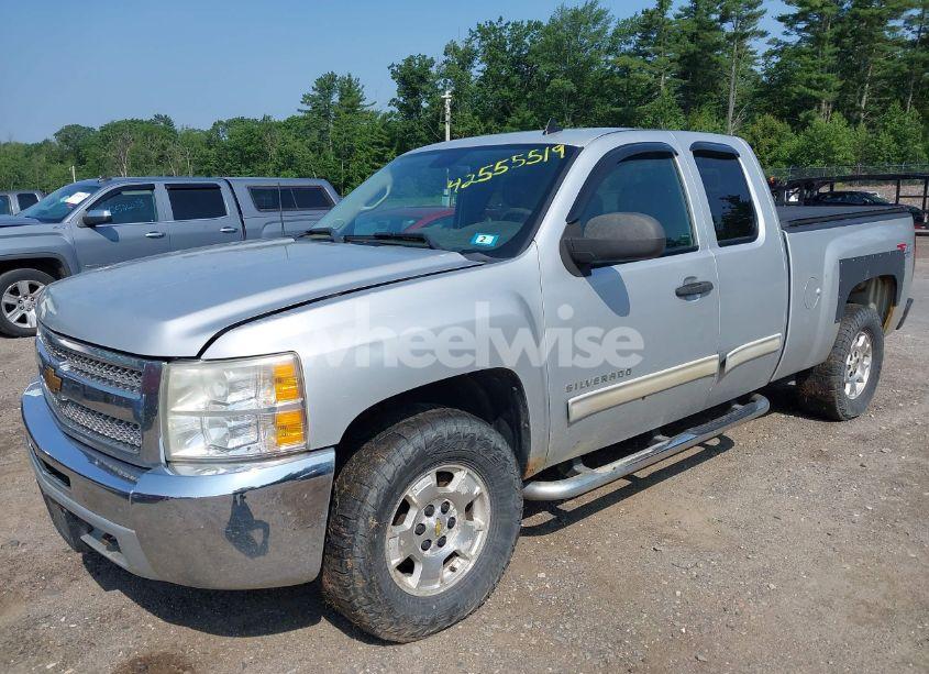 Photo 2 of 2013 Chevrolet Silverado 1500 LT (VIN 1GCRKSE78DZ285227)