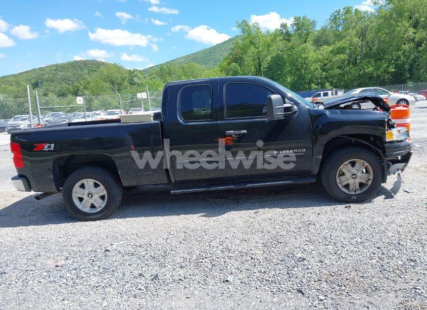 Photo 13 of 2013 Chevrolet Silverado 1500 LT (VIN 1GCRKSE78DZ355826)