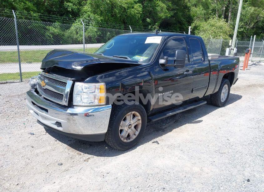Photo 2 of 2013 Chevrolet Silverado 1500 LT (VIN 1GCRKSE78DZ355826)