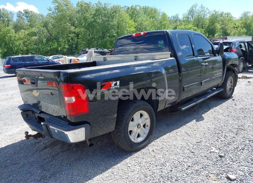 Photo 4 of 2013 Chevrolet Silverado 1500 LT (VIN 1GCRKSE78DZ355826)