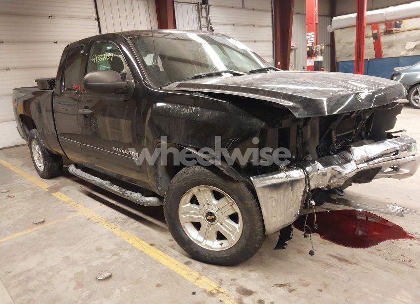 2013 Chevrolet Silverado 1500 LT (VIN 1GCRKSE78DZ362677) main photo