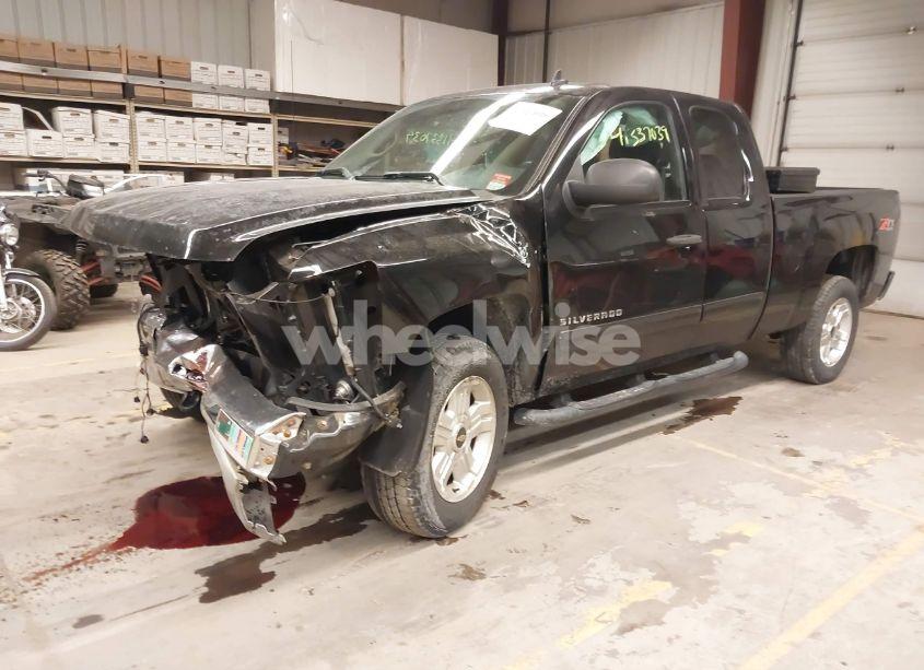 Photo 2 of 2013 Chevrolet Silverado 1500 LT (VIN 1GCRKSE78DZ362677)