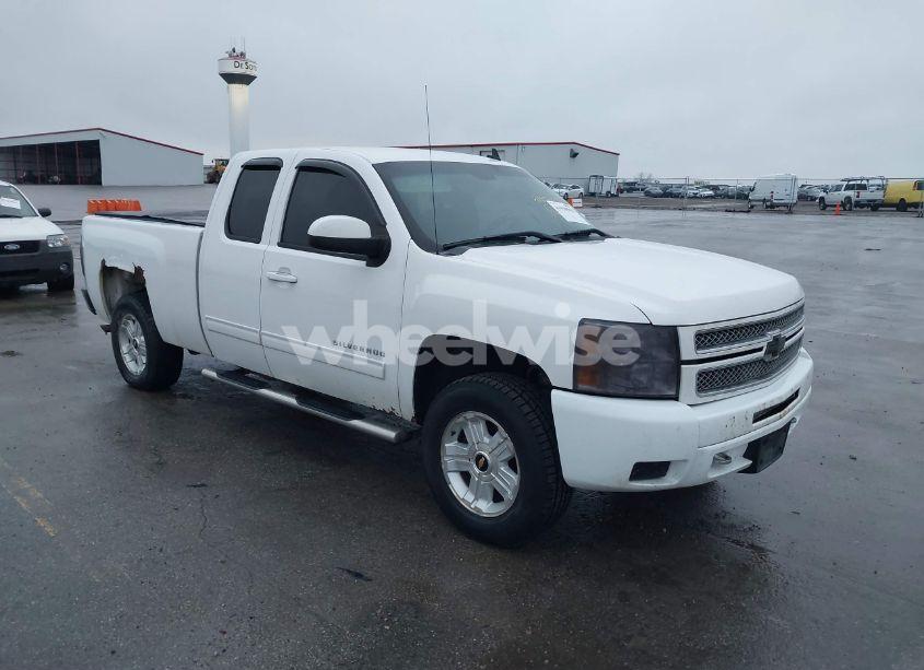 2012 Chevrolet Silverado 1500 LT (VIN 1GCRKSE79CZ131947) main photo