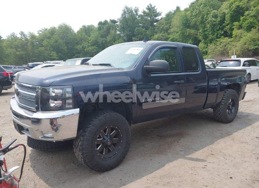Photo 2 of 2012 Chevrolet Silverado 1500 LT (VIN 1GCRKSE79CZ237315)