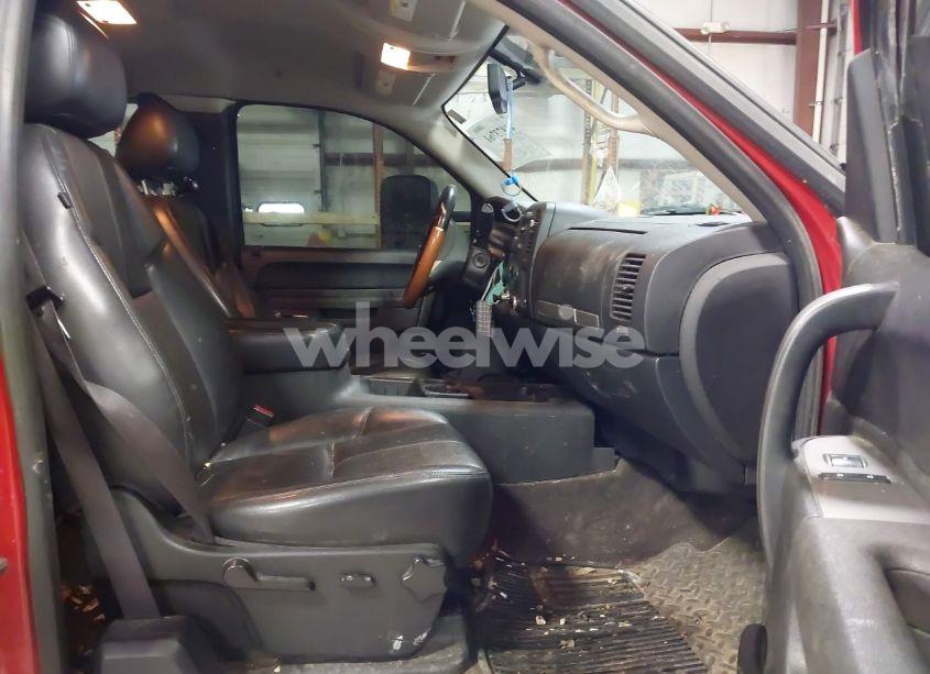 Photo 5 of 2012 Chevrolet Silverado 1500 LT (VIN 1GCRKSE79CZ259900)