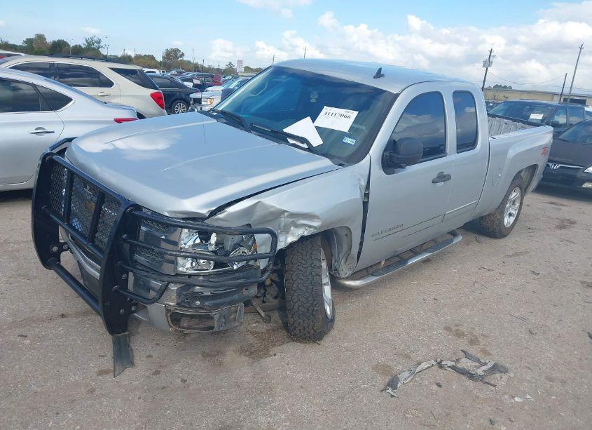 Photo 2 of 2012 Chevrolet Silverado 1500 LT (VIN 1GCRKSE79CZ325989)