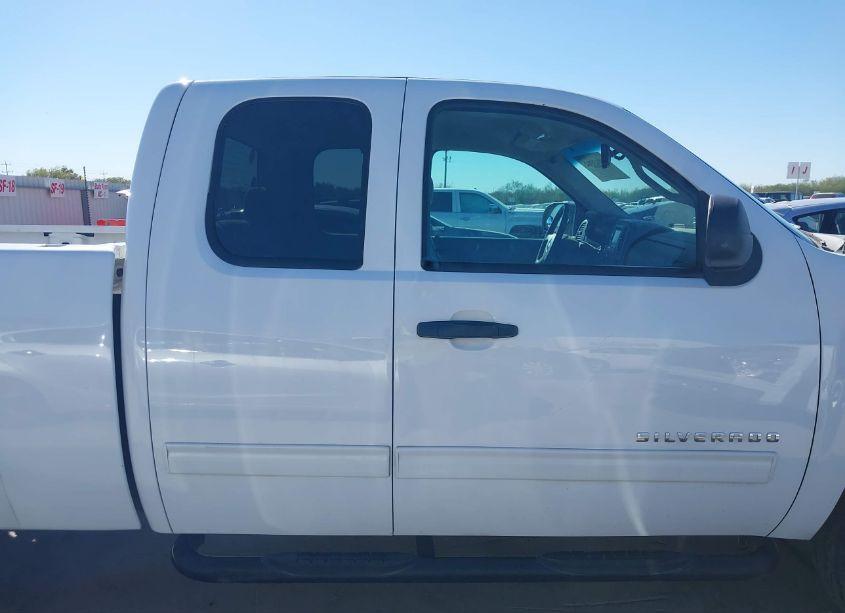 Photo 13 of 2013 Chevrolet Silverado 1500 LT (VIN 1GCRKSE79DZ351221)
